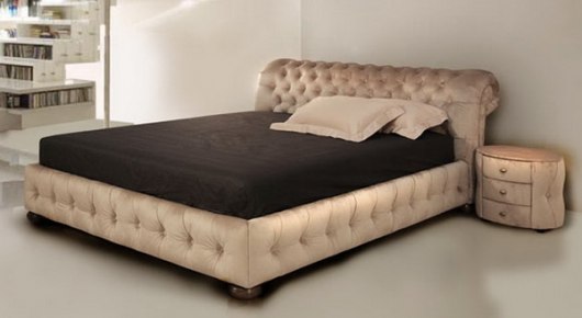 Кровать "Camellia". Цена - ткань от 114000 руб, кожа от 204000 руб